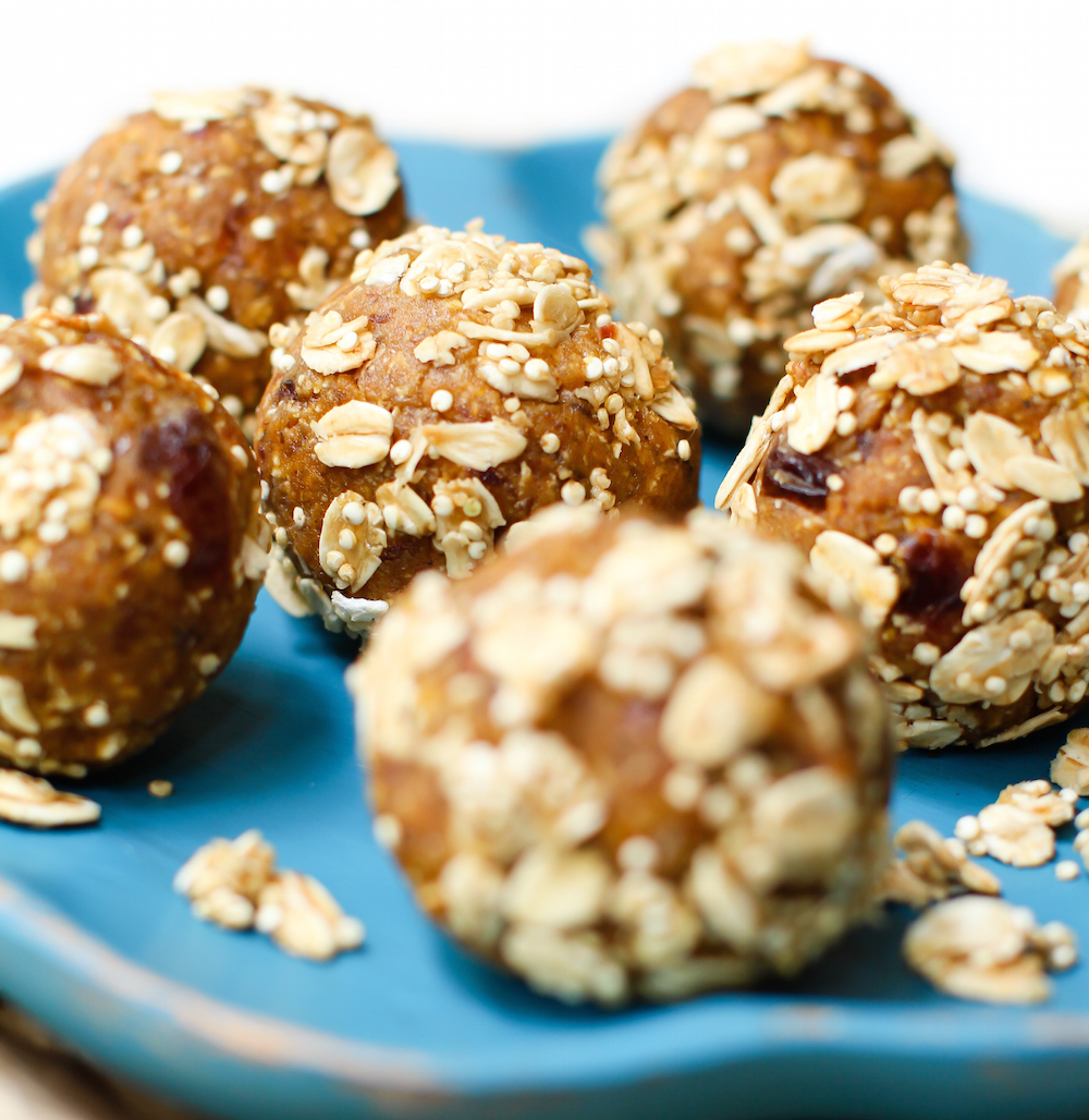 Pumpkin Energy Balls with a Crunchy Granola Coating {vegan}